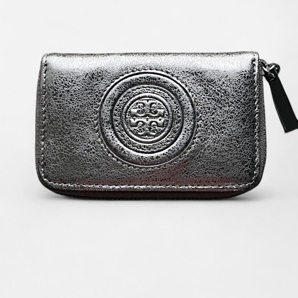 Tory Burch Metallic Silver Leather Zip Coin Pouch Wallet Embossed Logo
